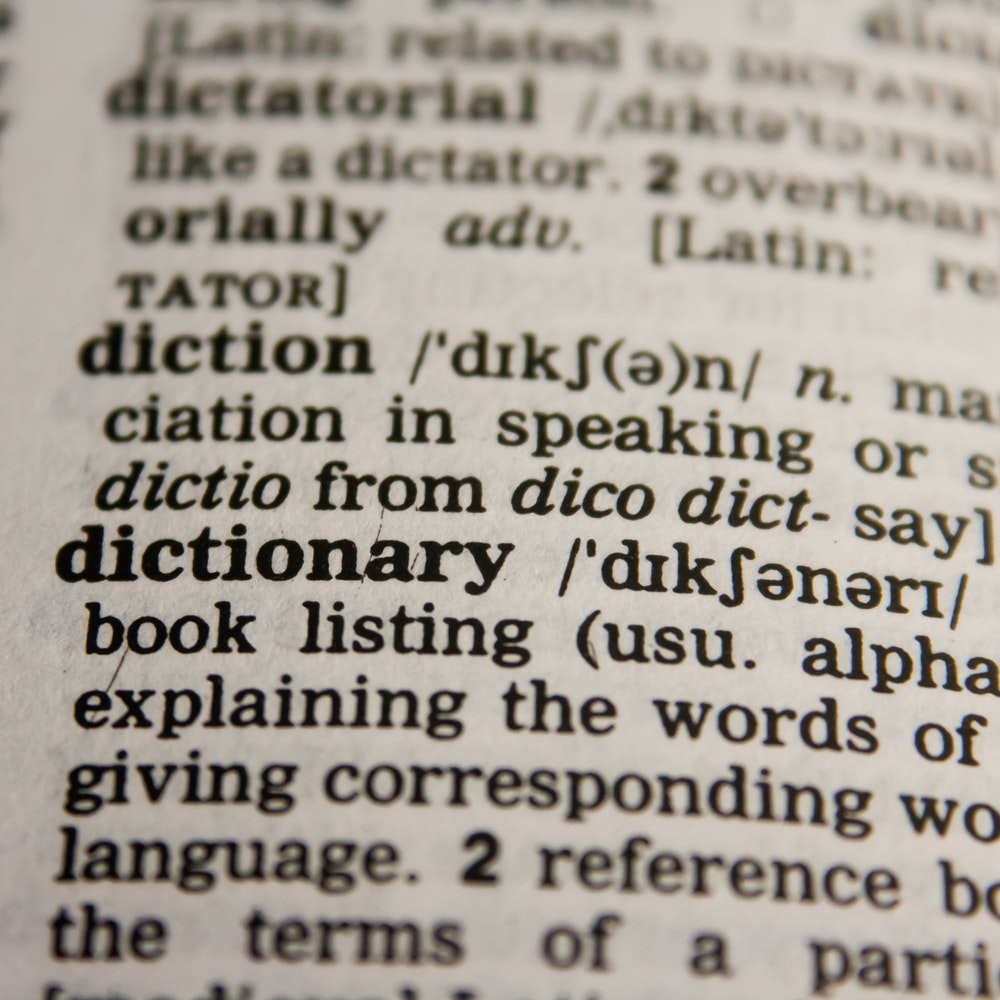 Organización de las actividades de asistencia a la dirección proyectando la imagen corporativa. Traducción y comprensión oral y lectora en lengua inglesa